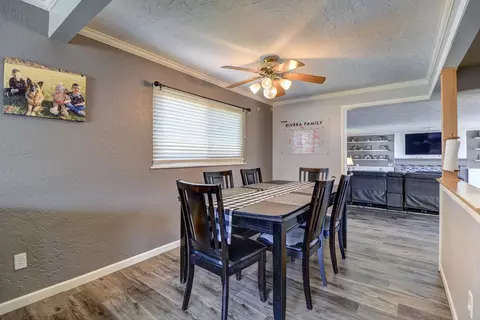 Dining - 1002 E 19th St, Sterling, IL 61081 photo 2 of 3