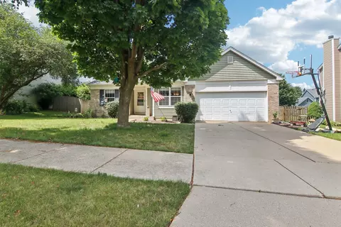 84 Arbor Ave, Sugar Grove, IL 60554