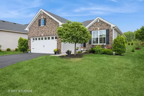321 Mahogany Dr, Algonquin, IL 60102 photo 2