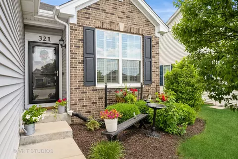 321 Mahogany Dr, Algonquin, IL 60102 photo 3