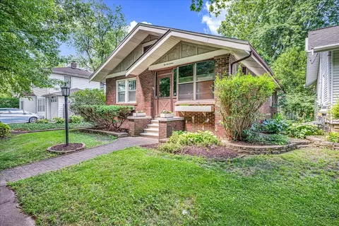 217 S Florence Ave, Bloomington, IL 61701