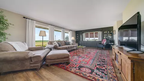 Living - 1195 Atkinson Rd, Harmon, IL 61042 photo 2 of 5