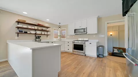 Kitchen - 1195 Atkinson Rd, Harmon, IL 61042 photo 2 of 4