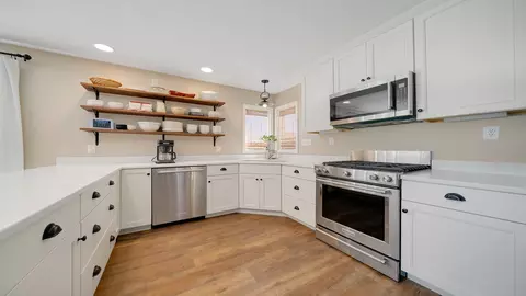 Kitchen - 1195 Atkinson Rd, Harmon, IL 61042 photo 3 of 4