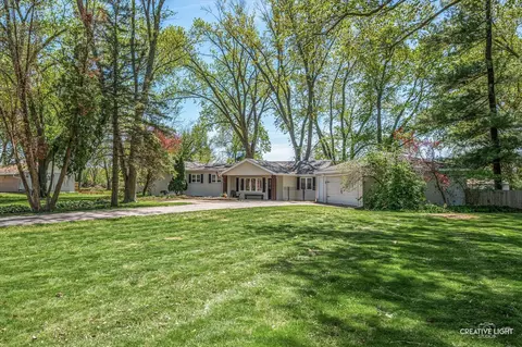 30 W221 Estes St, Naperville, IL 60563