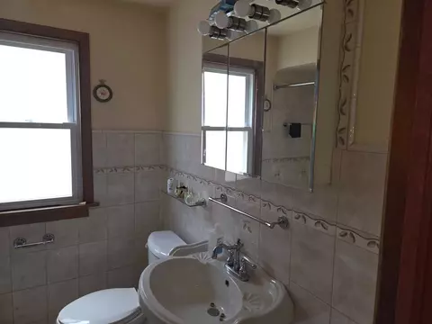 Bath - 358 E 117th St, Chicago, IL 60628 photo 1 of 3