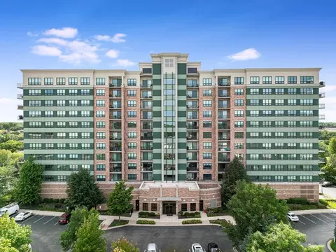 6420 Double Eagle Dr #314, Woodridge, IL 60517