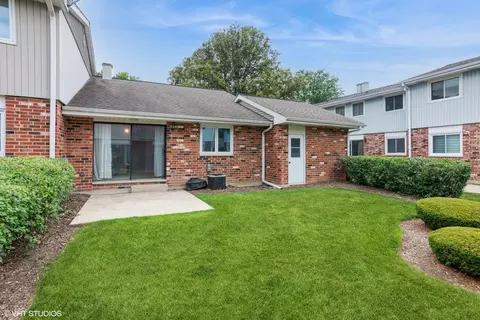 1523 S Prospect Ave, Wheaton, IL 60189 photo 2