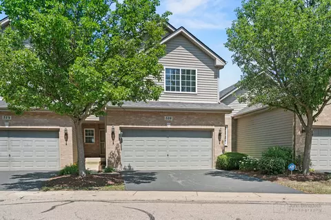 516 Madison Ln, Elgin, IL 60123