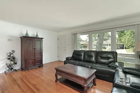 1001 Longaker Rd, Northbrook, IL 60062 photo 2