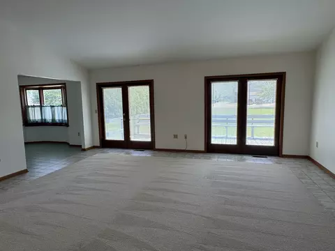 532 E 2nd St, Herscher, IL 60941 photo 4