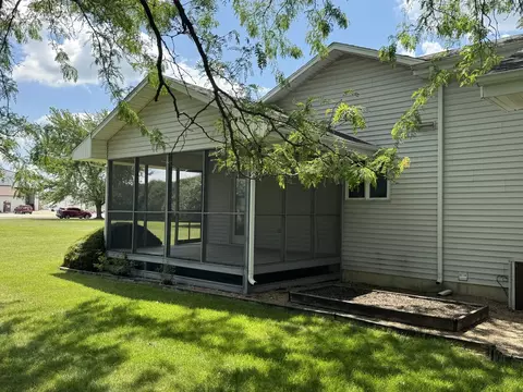 532 E 2nd St, Herscher, IL 60941 photo 26
