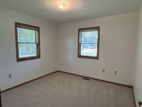 532 E 2nd St, Herscher, IL 60941 photo 19