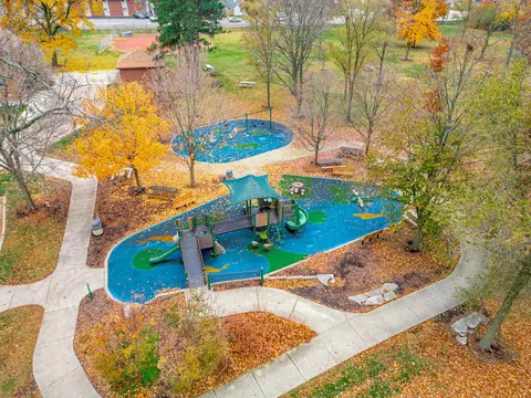 View/Area - 620 Crest St, Wheaton, IL 60187 photo 7 of 7