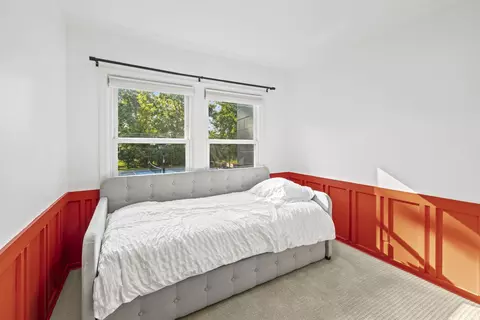 Bedroom - 620 Crest St, Wheaton, IL 60187 photo 4 of 6