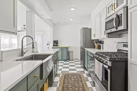 Kitchen - 620 Crest St, Wheaton, IL 60187 photo 1 of 3