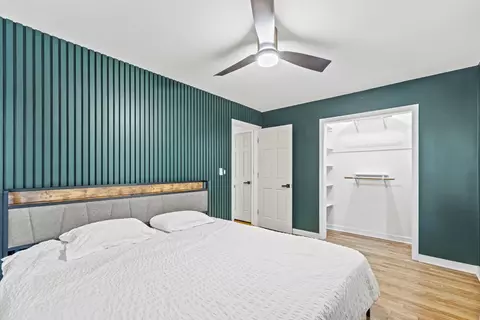 Bedroom - 620 Crest St, Wheaton, IL 60187 photo 2 of 6