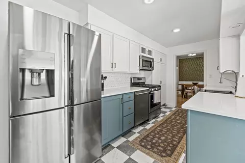 Kitchen - 620 Crest St, Wheaton, IL 60187 photo 3 of 3
