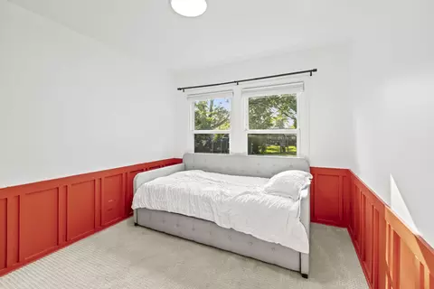 Bedroom - 620 Crest St, Wheaton, IL 60187 photo 5 of 6