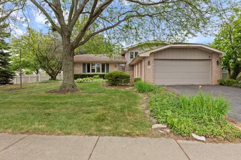 13635 W Ironwood Cir, Homer Glen, IL 60491