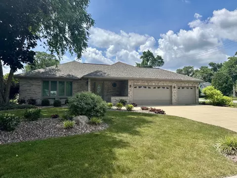 4949 141st St, Crestwood, IL 60418