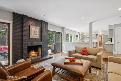 365 Covington Dr, Barrington, IL 60010 photo 16