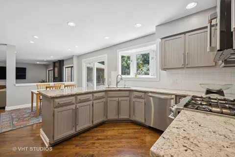 365 Covington Dr, Barrington, IL 60010 photo 10