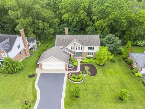 365 Covington Dr, Barrington, IL 60010 photo 2