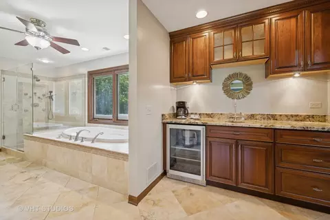 365 Covington Dr, Barrington, IL 60010 photo 25