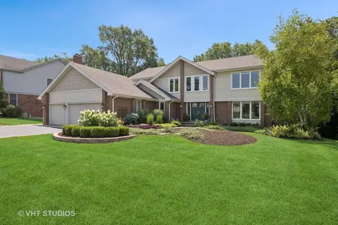 365 Covington Dr, Barrington, IL 60010 photo 3