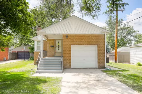 18352 Cowing Ct, Homewood, IL 60430