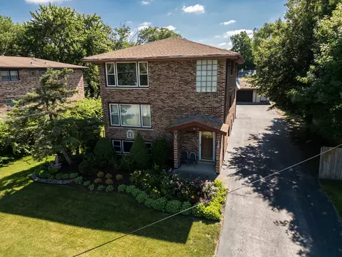 7819 Garden Ln, Justice, IL 60458
