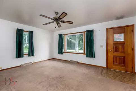 132 New St, Seneca, IL 61360 photo 11