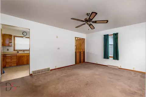 132 New St, Seneca, IL 61360 photo 12