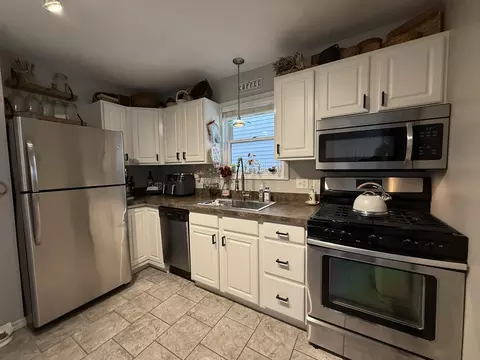 409 Gridley St #C, Bloomington, IL 61701 photo 2