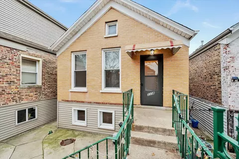 3338 S Bell Ave, Chicago, IL 60608