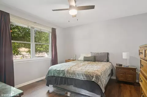 Bedroom - 1016 Beverly Dr, Wheeling, IL 60090 photo 1 of 2