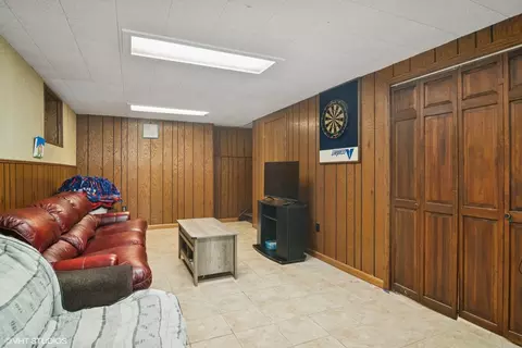 Other - 1016 Beverly Dr, Wheeling, IL 60090 photo 2 of 4