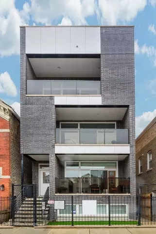 1517 W Superior St #2, Chicago, IL 60642