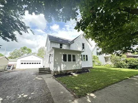 509 N Plum St, Farmer City, IL 61842