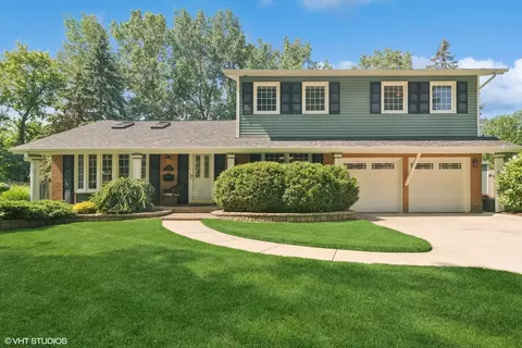 430 N Glenn Dr, Palatine, IL 60074