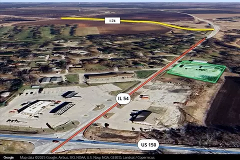 1000 Clinton Ave E, Farmer City, IL 61842