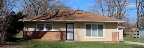 332 Mohawk St, Park Forest, IL 60466