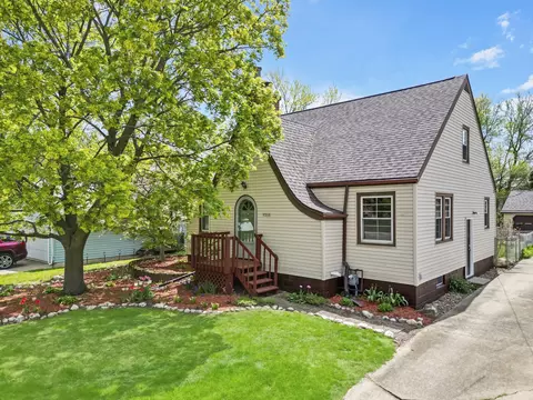 1211 Hovey Ave, Normal, IL 61761