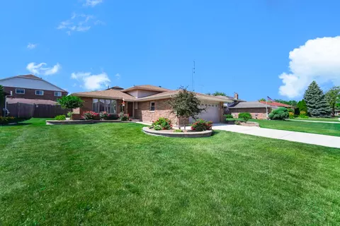 8123 Tudor Ln, Tinley Park, IL 60477