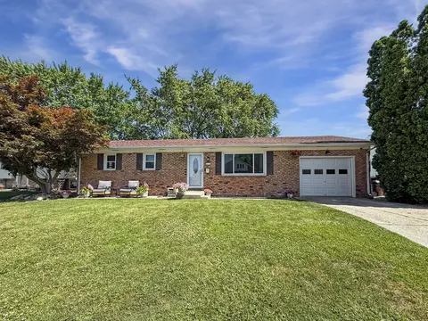 616 Broadmeadow Rd, Rantoul, IL 61866
