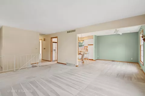 513 James Ct, Algonquin, IL 60102 photo 6