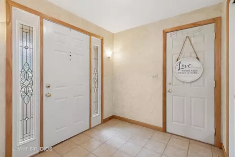 513 James Ct, Algonquin, IL 60102 photo 4