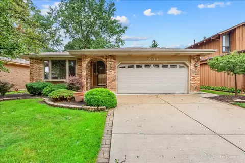 2644 Zurich Ct, Woodridge, IL 60517