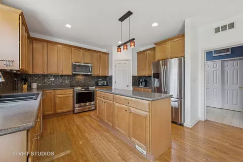 Kitchen - 13733 Meadow Ln, Plainfield, IL 60544 photo 2 of 4